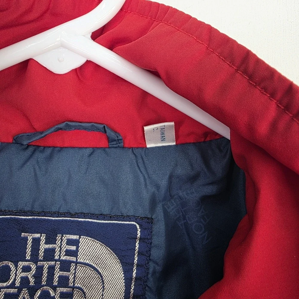 Vintage The North Face Red Jacket 1986‎ Made in Taiwan Men's M Minor Spots